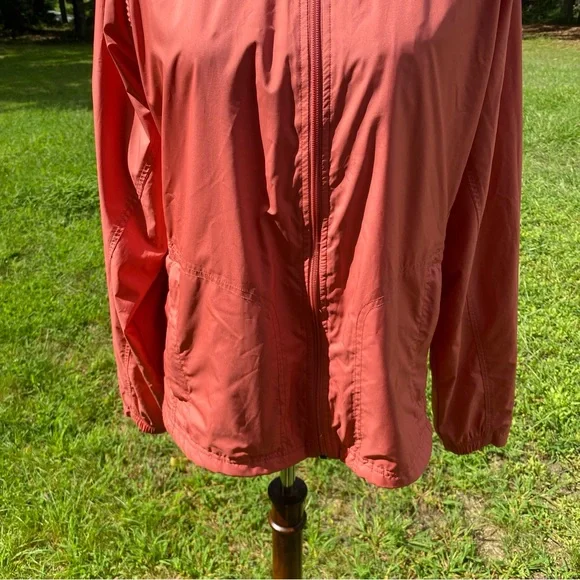 PATAGONIA JACKET COAT HOODIE ZIP FRONT POCKETS WINDBREAKER SALMON PEACH SIZE L - Picture 4 of 13